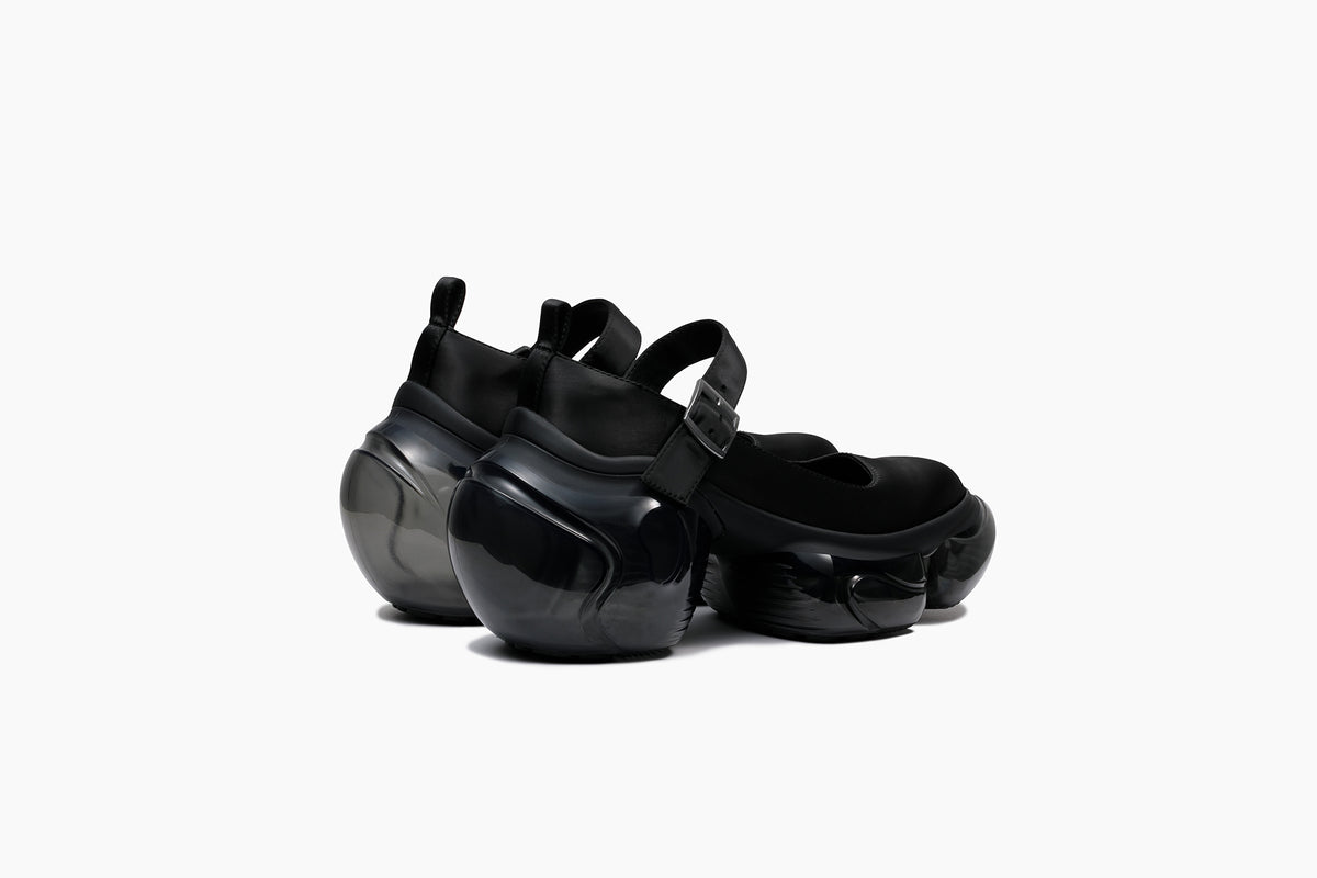 grounds LOOPIE LADY BLACK SATIN / BLACK