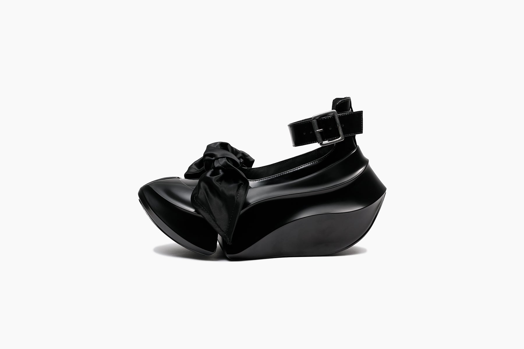 grounds ORCA HANKIE SANDAL BLACK / BLACK PAINT