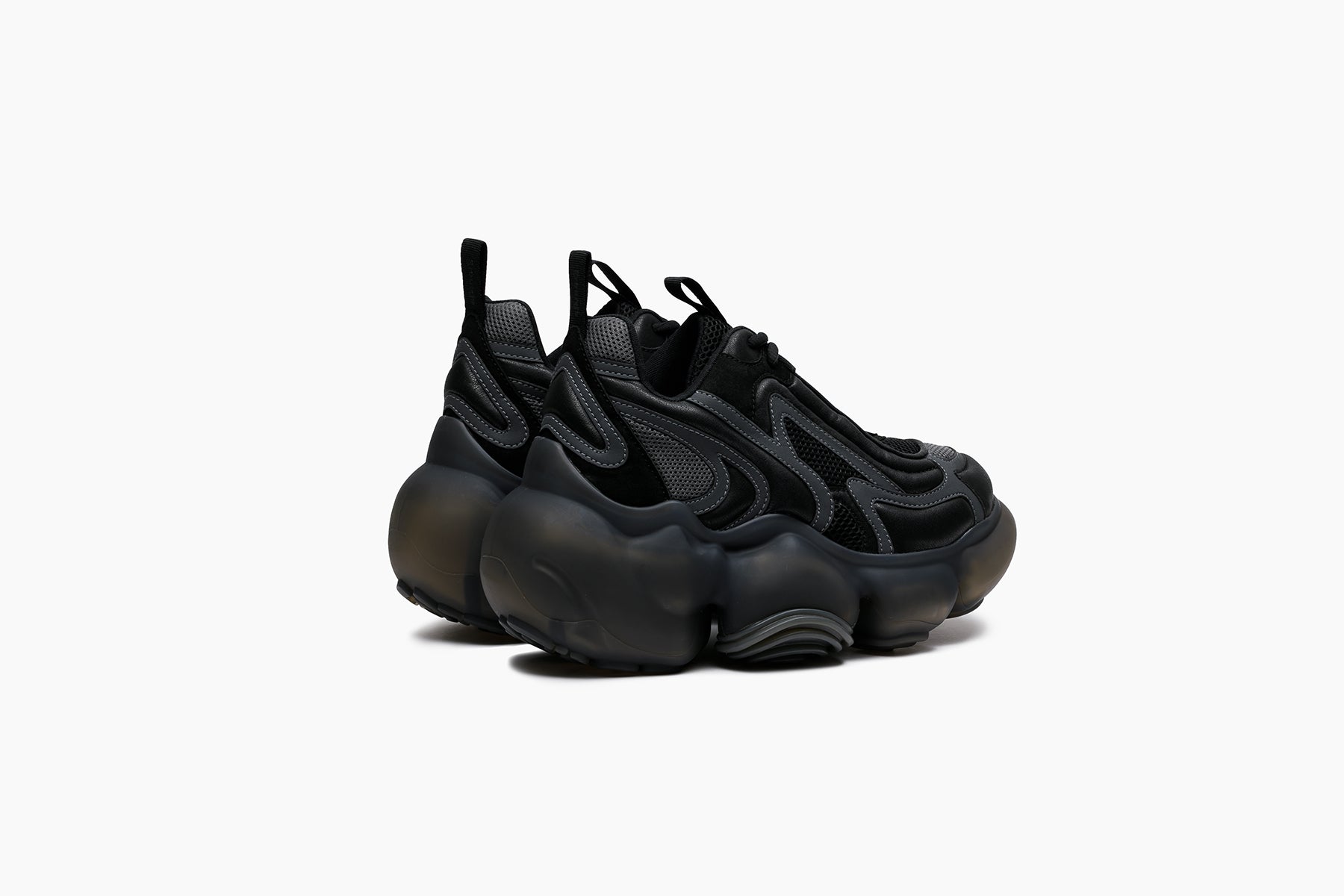 grounds MOOPIE FLIPPER　BLACK CHARCOAL / BLACK MATTE